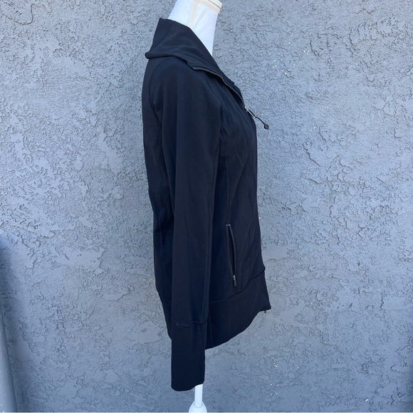Lululemon Stride Jacket Size 8 - Picture 6 of 10